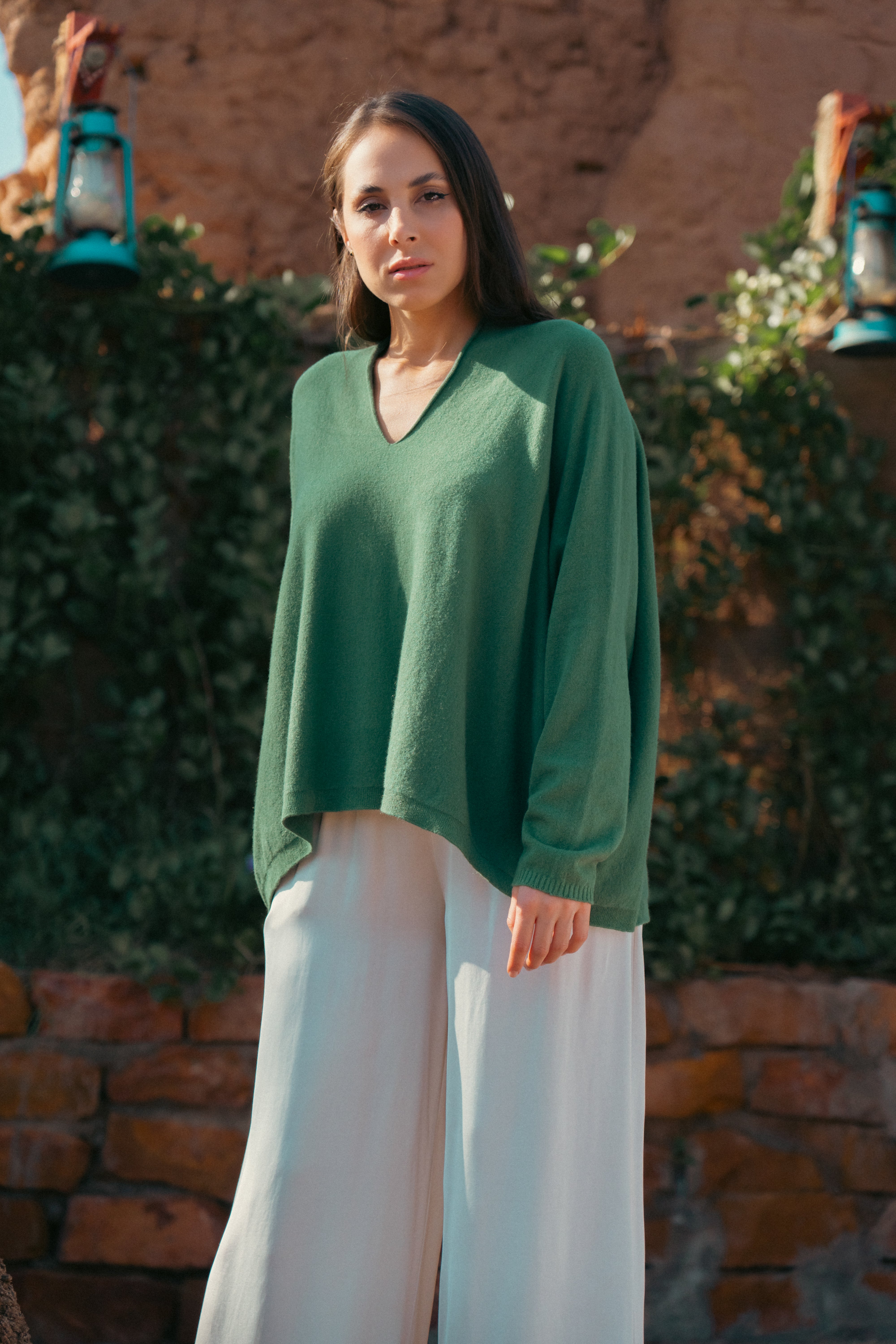 GREEN V NECK WOOL SWEATER