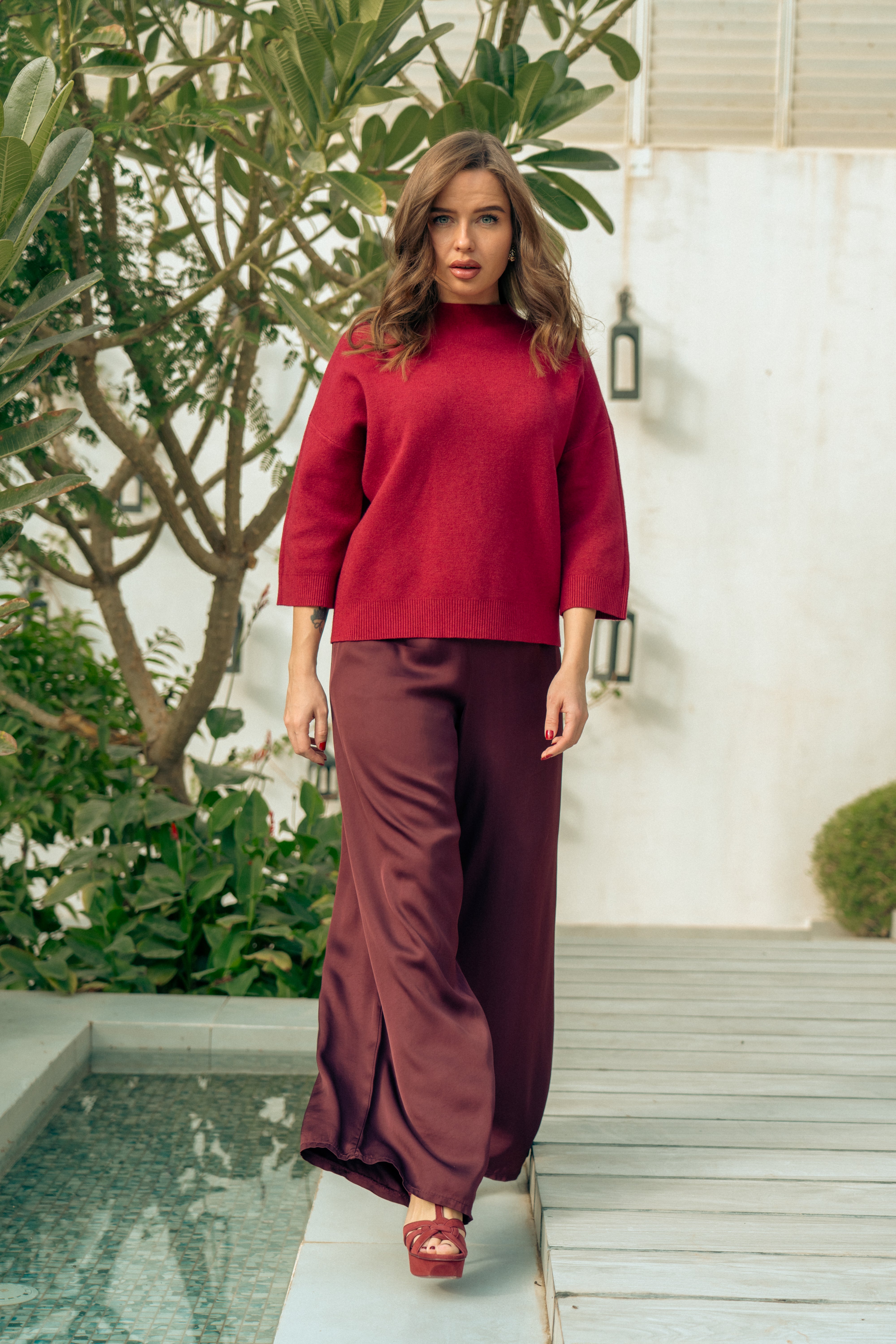 BURGUNDY WOOL SHORT SWEATER